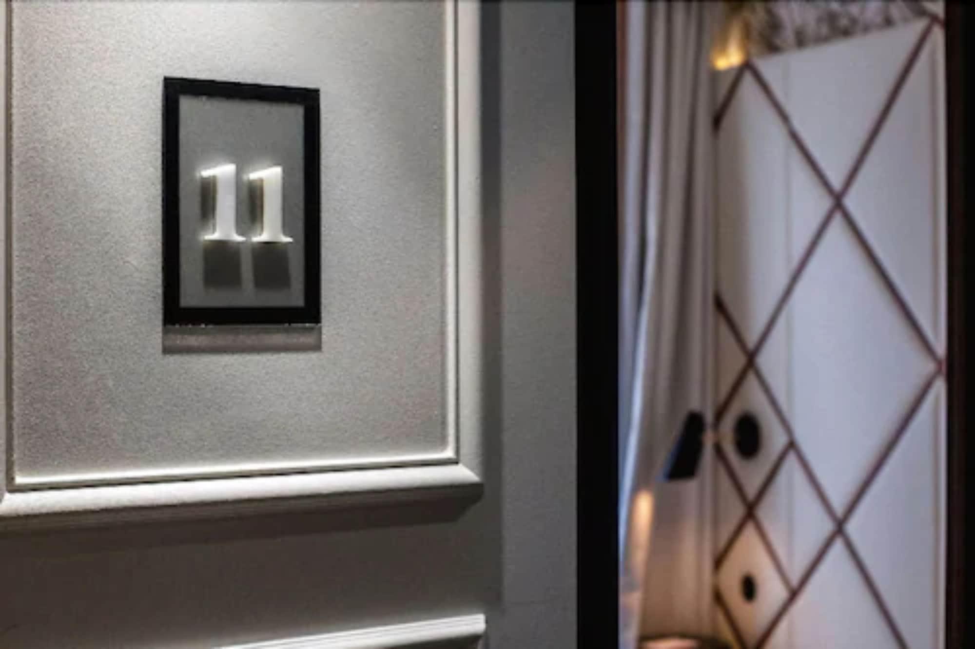 Hotel Jardin Le Brea Paris Luaran gambar