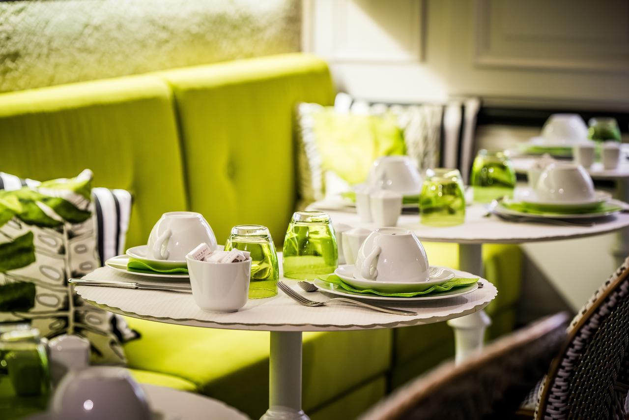 Hotel Jardin Le Brea Paris Luaran gambar